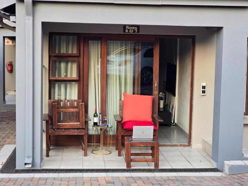 Bonim Guesthouse - Aka Magisha Guesthouse Mbombela Exterior photo